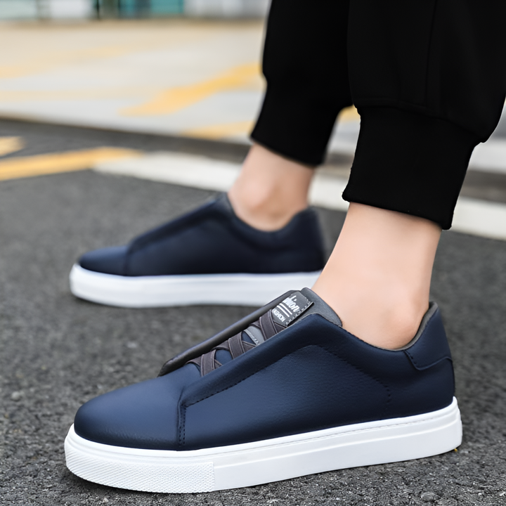 Klassische bequeme Sneaker für Herren