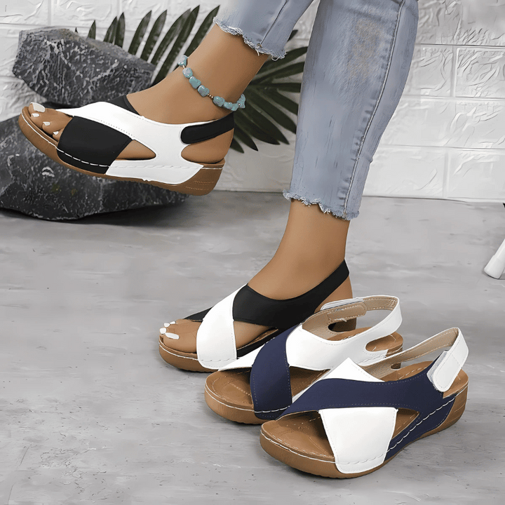 Modische Sandale mit modernem Design