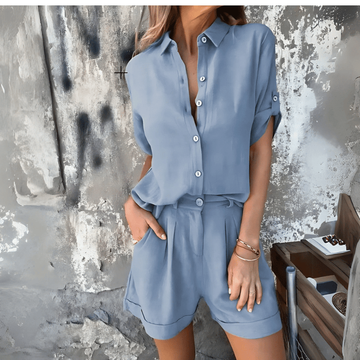 Zweiteiliges Outfit aus atmungsaktivem Leinen für Frauen