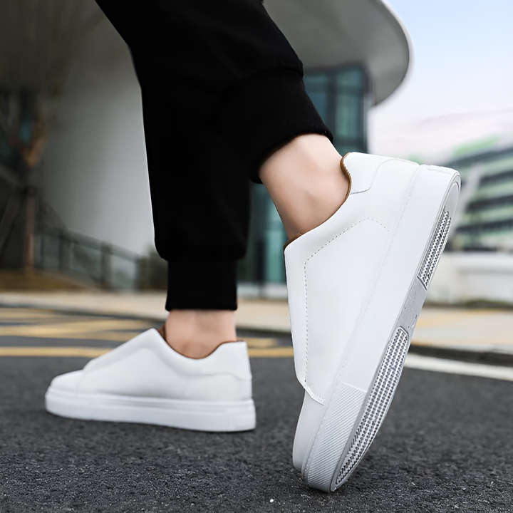 Klassische bequeme Sneaker für Herren