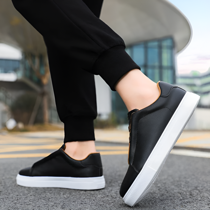 Klassische bequeme Sneaker für Herren